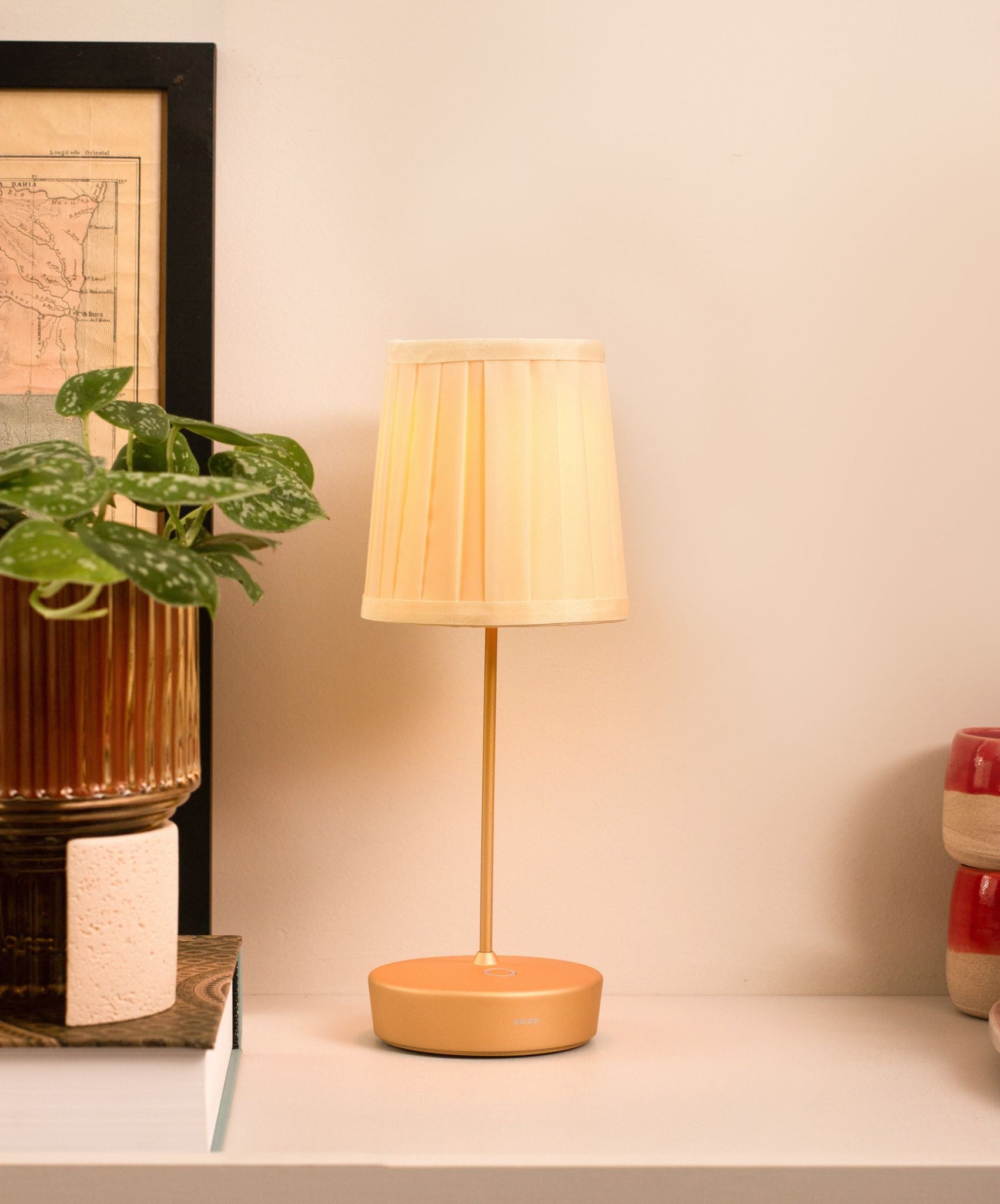 Luminária de Mesa Swap Pro com cúpula de Tecido Plissado | Zaff Design