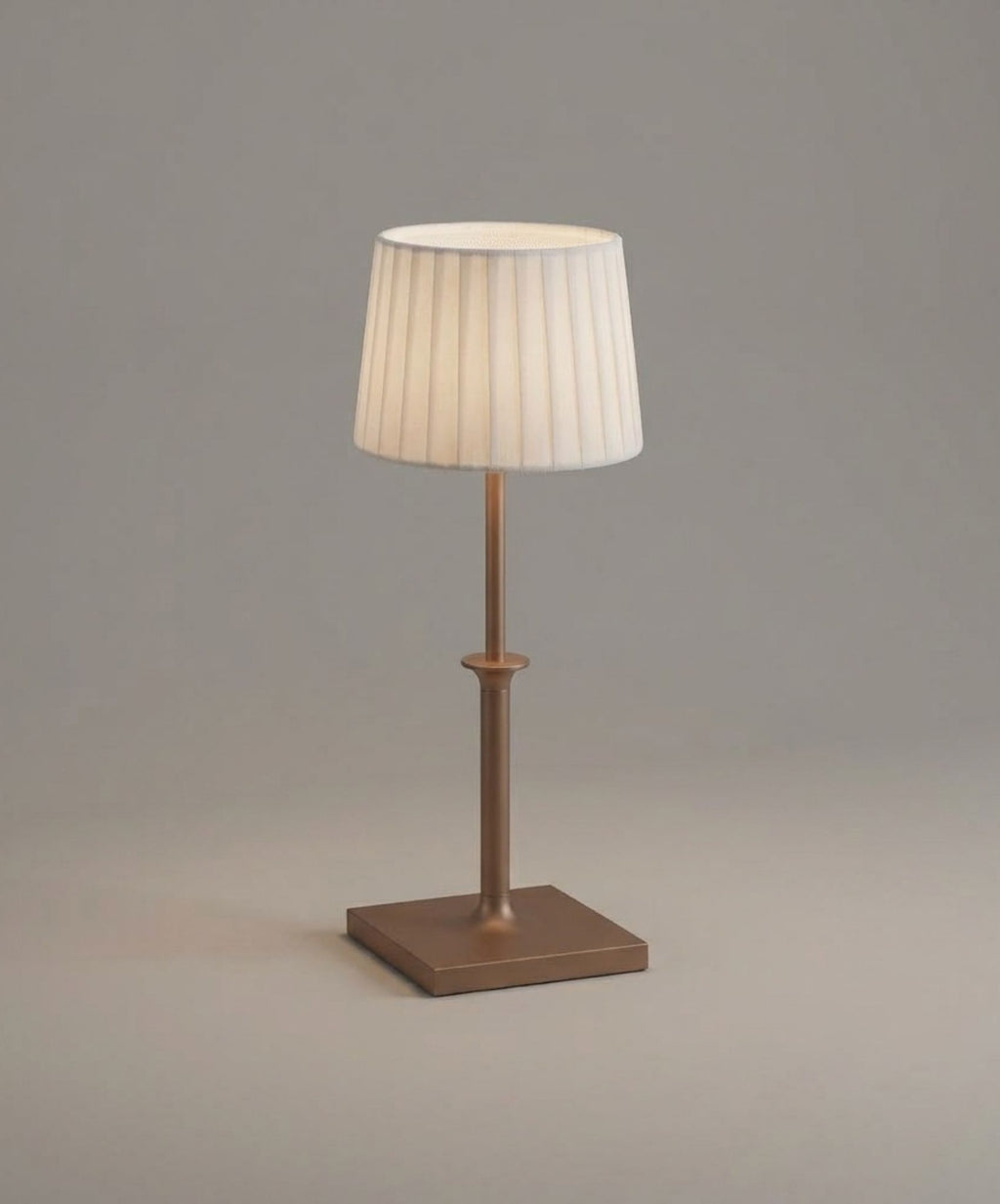 Luminária de mesa Poldina Clássica | Zaff Design